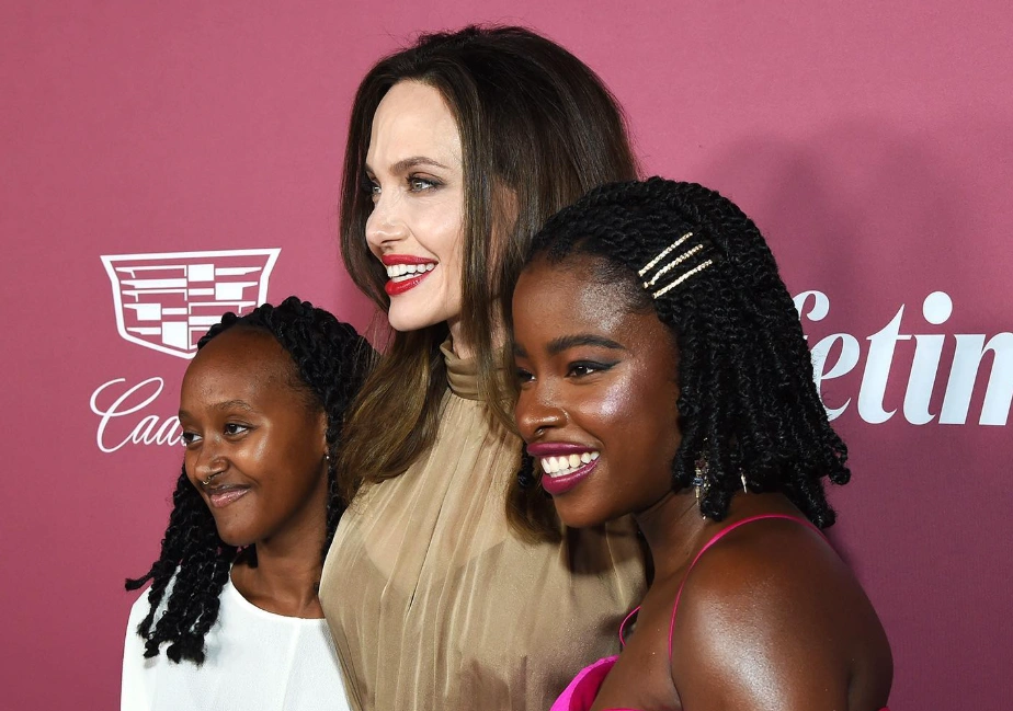 Analyse des dents d'Angelina Jolie et de son sourire signature
