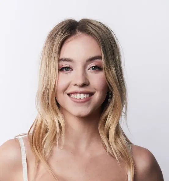 Sydney Sweeney teeth in 2019 dental analysis