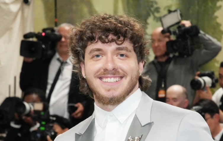 Transformation des dents de Jack Harlow avant et après 2026
