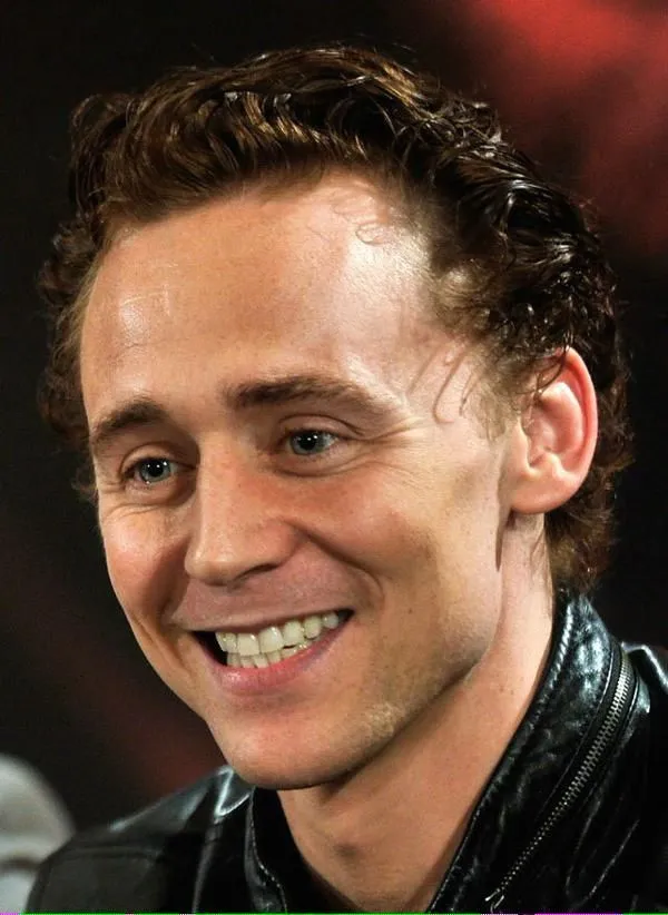 Tom Hiddleston teeth natural smile and early career dental structure